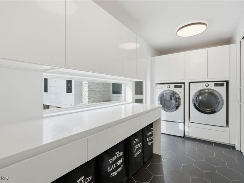 12345 Lake Shore Boulevard, Bratenahl, OH 44108 Photo 37