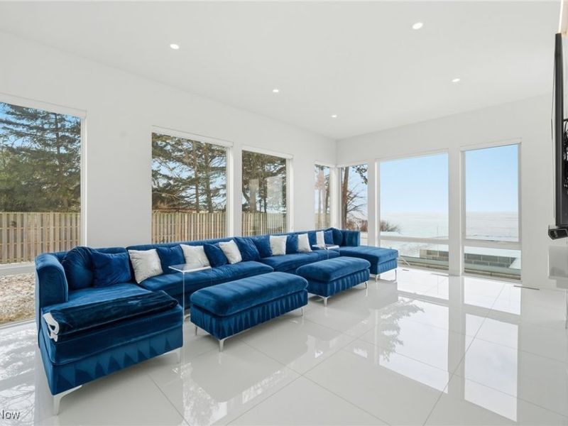 12345 Lake Shore Boulevard, Bratenahl, OH 44108 Photo 9