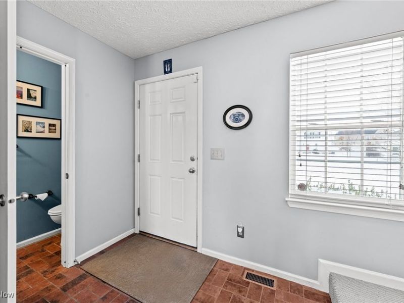 788 Cambridge Court, Kent, OH 44240 Photo 4