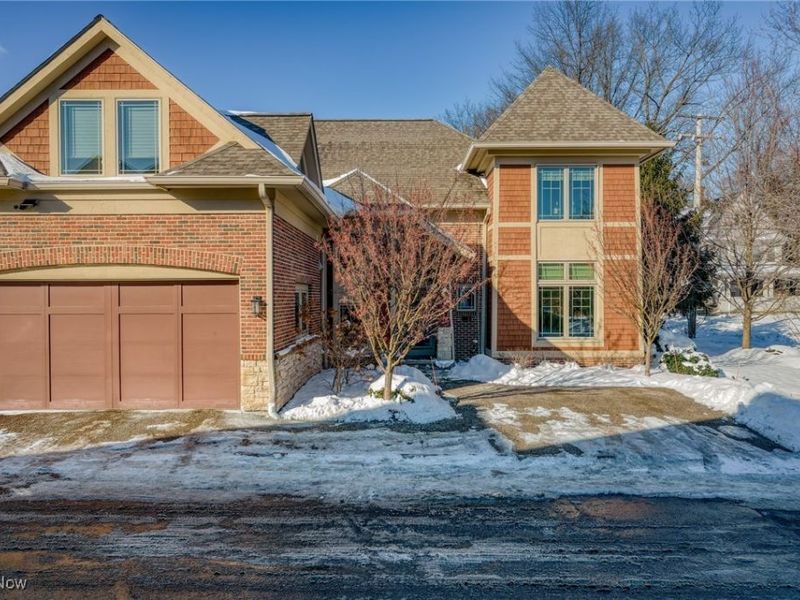 2 Kenilworth, Cleveland Heights, OH 44106 Photo 2