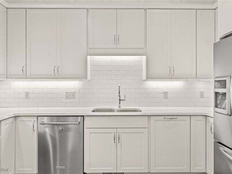 2 Kenilworth, Cleveland Heights, OH 44106 Photo 23