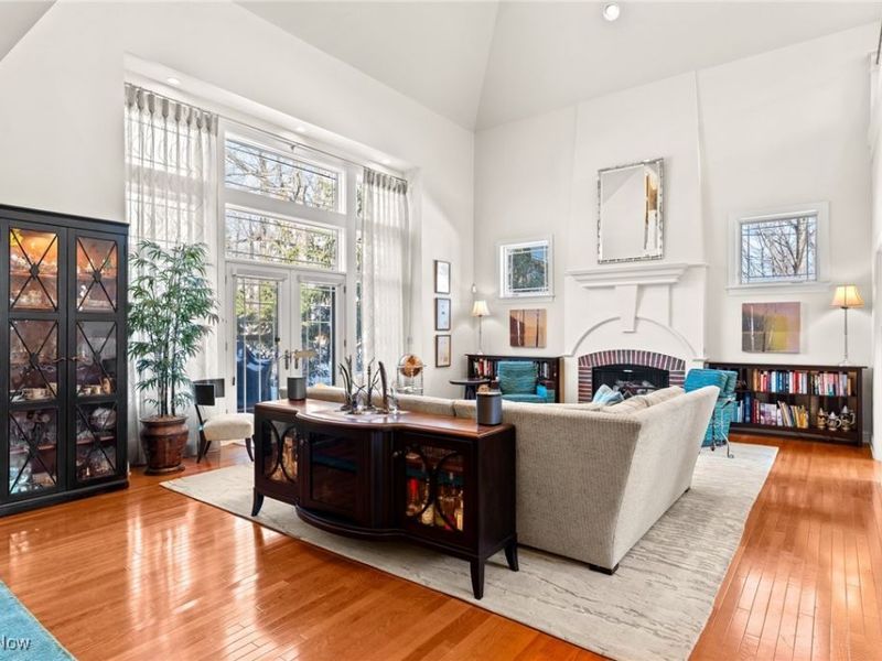 2 Kenilworth, Cleveland Heights, OH 44106 Photo 4