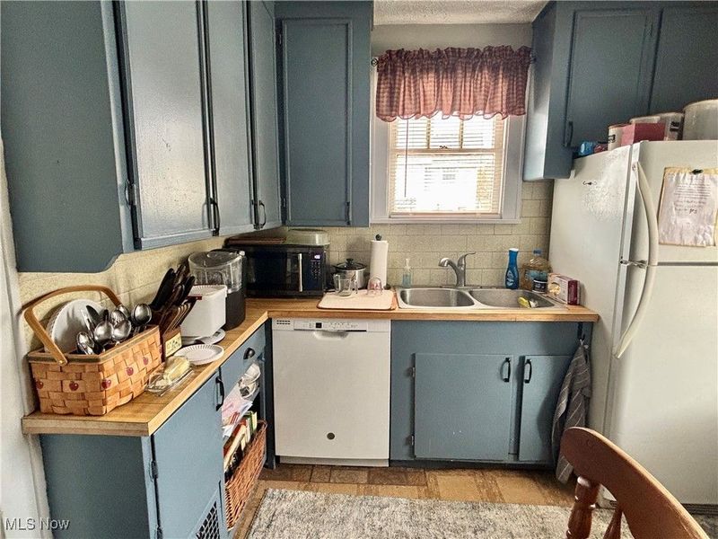 2427 7th Street, Cuyahoga Falls, OH 44221 Photo 10