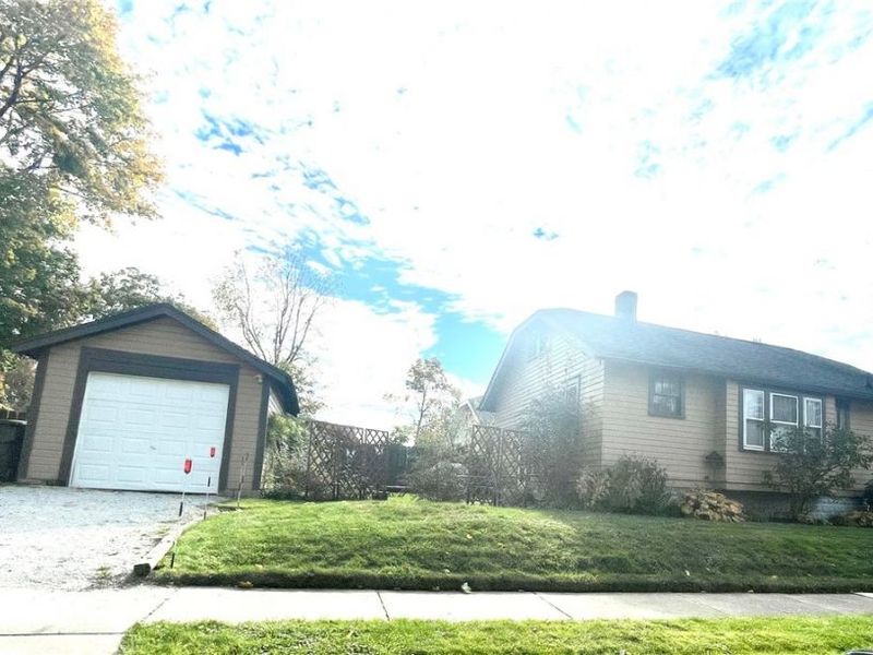 2427 7th Street, Cuyahoga Falls, OH 44221 Photo 4