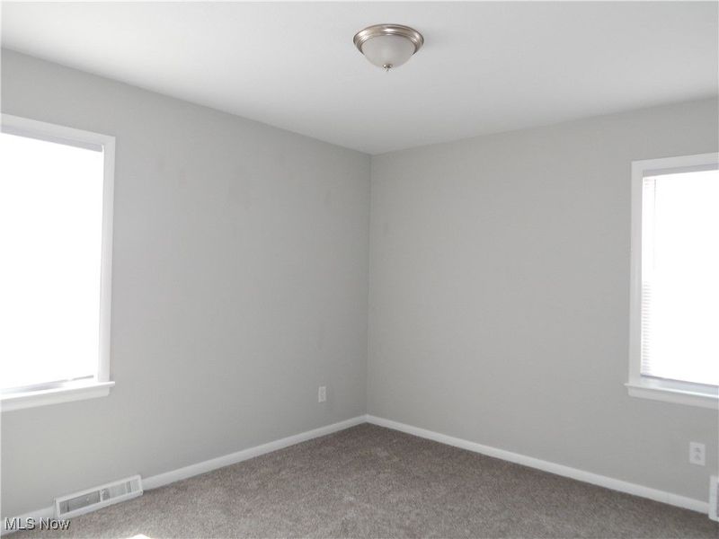 13008 Oakview Boulevard, Garfield Heights, OH 44125 Photo 9