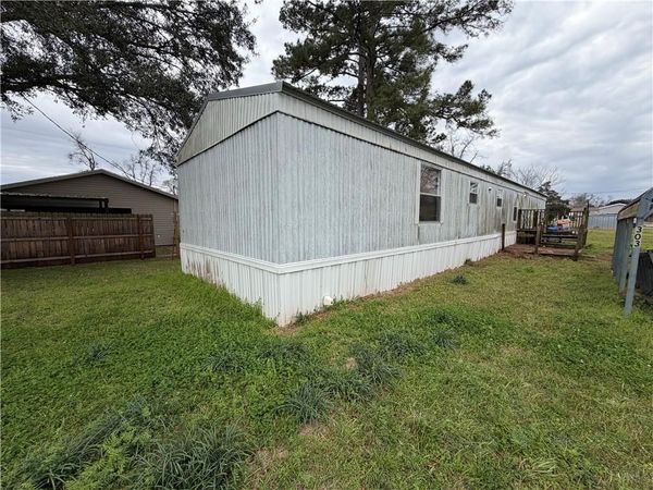 303 SIXTH Street, Colfax, LA 71417