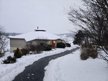 1028 Pin Oak Drive, Frankfort, KY 40601