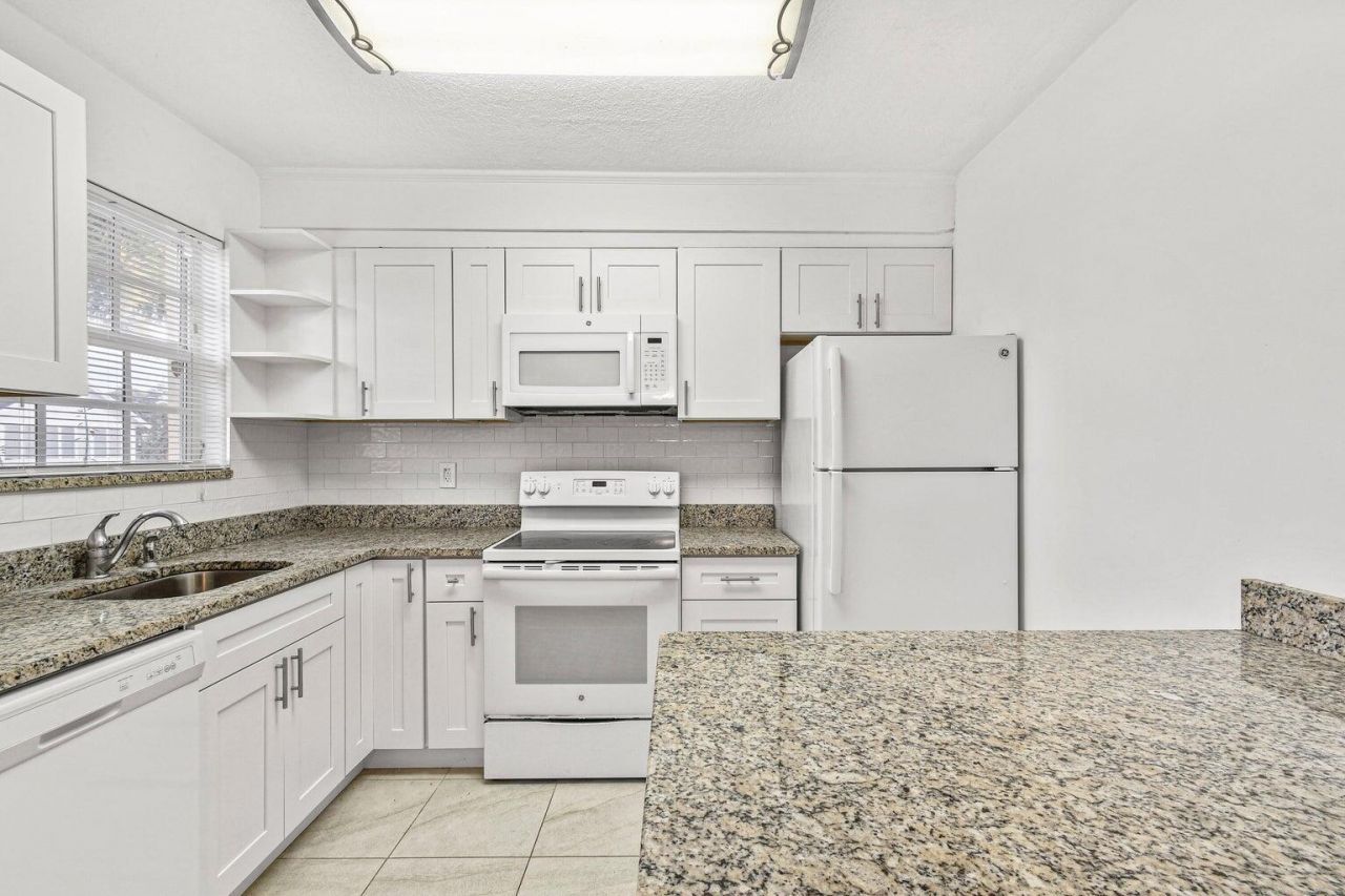 101 Akron Street, Unit 101, Lake Worth Beach, FL 33461 Photo