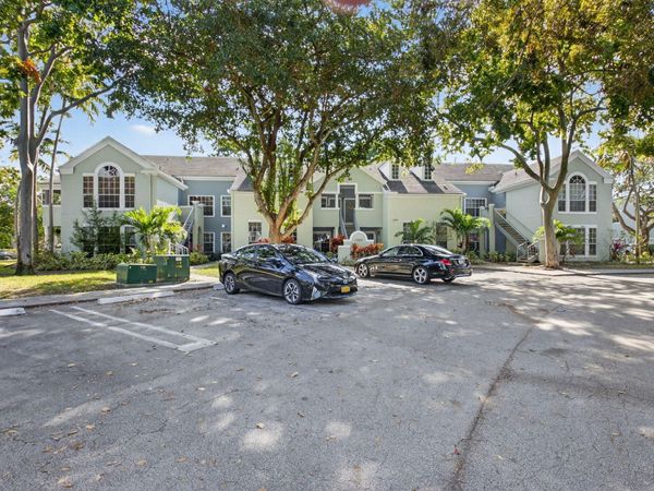 1050 Crystal Way, Unit G, Delray Beach, FL 33444