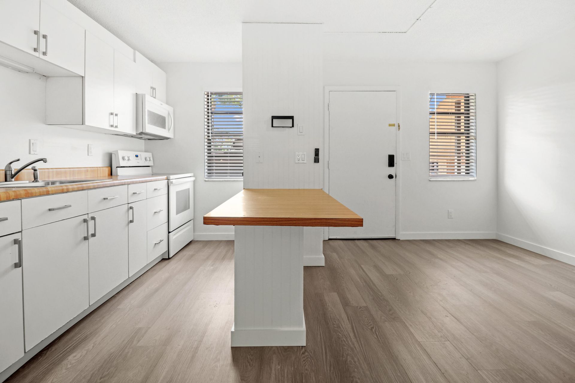 1041 SE Monterey Road, Unit 2-4, Stuart, FL 34994 Photo