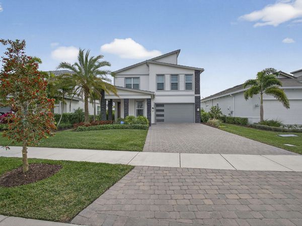 12534 Triumph Lane, Palm Beach Gardens, FL 33412