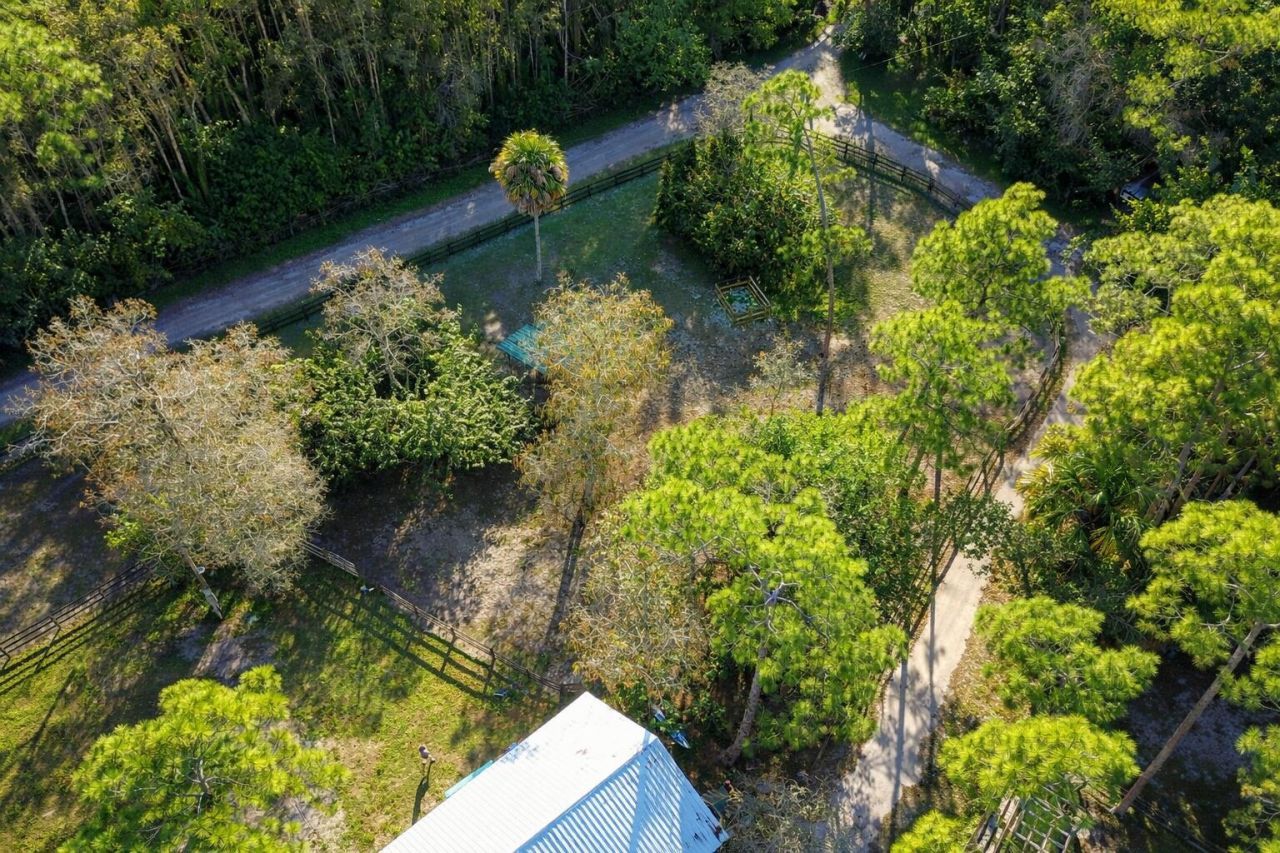 2141 B Road, Loxahatchee Groves, FL 33470 Photo