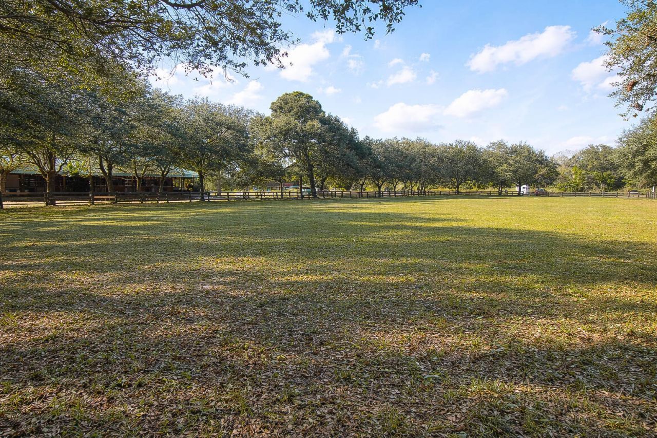 2141 B Road, Loxahatchee Groves, FL 33470 Photo