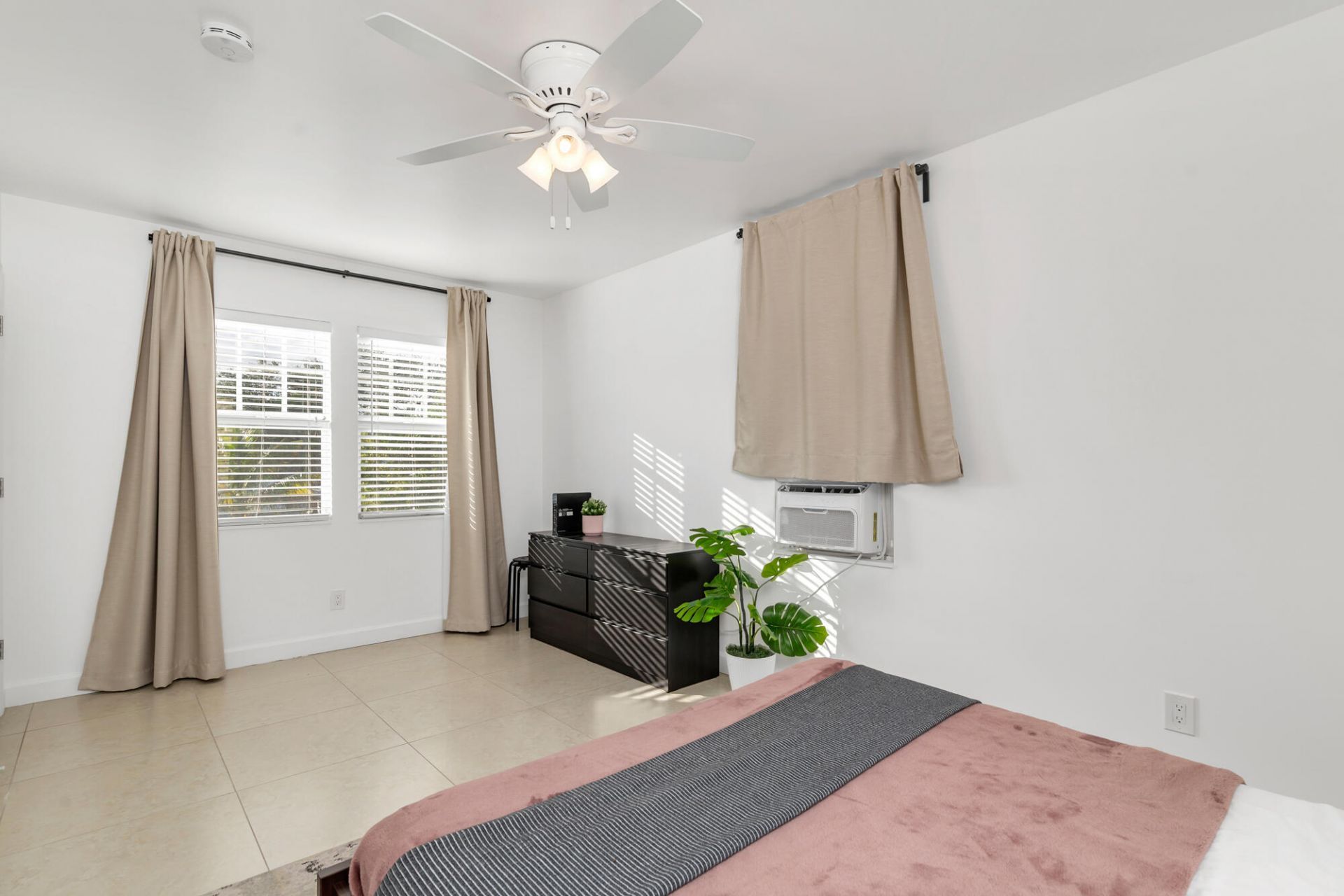 2350 Parker Avenue, West Palm Beach, FL 33401 Photo