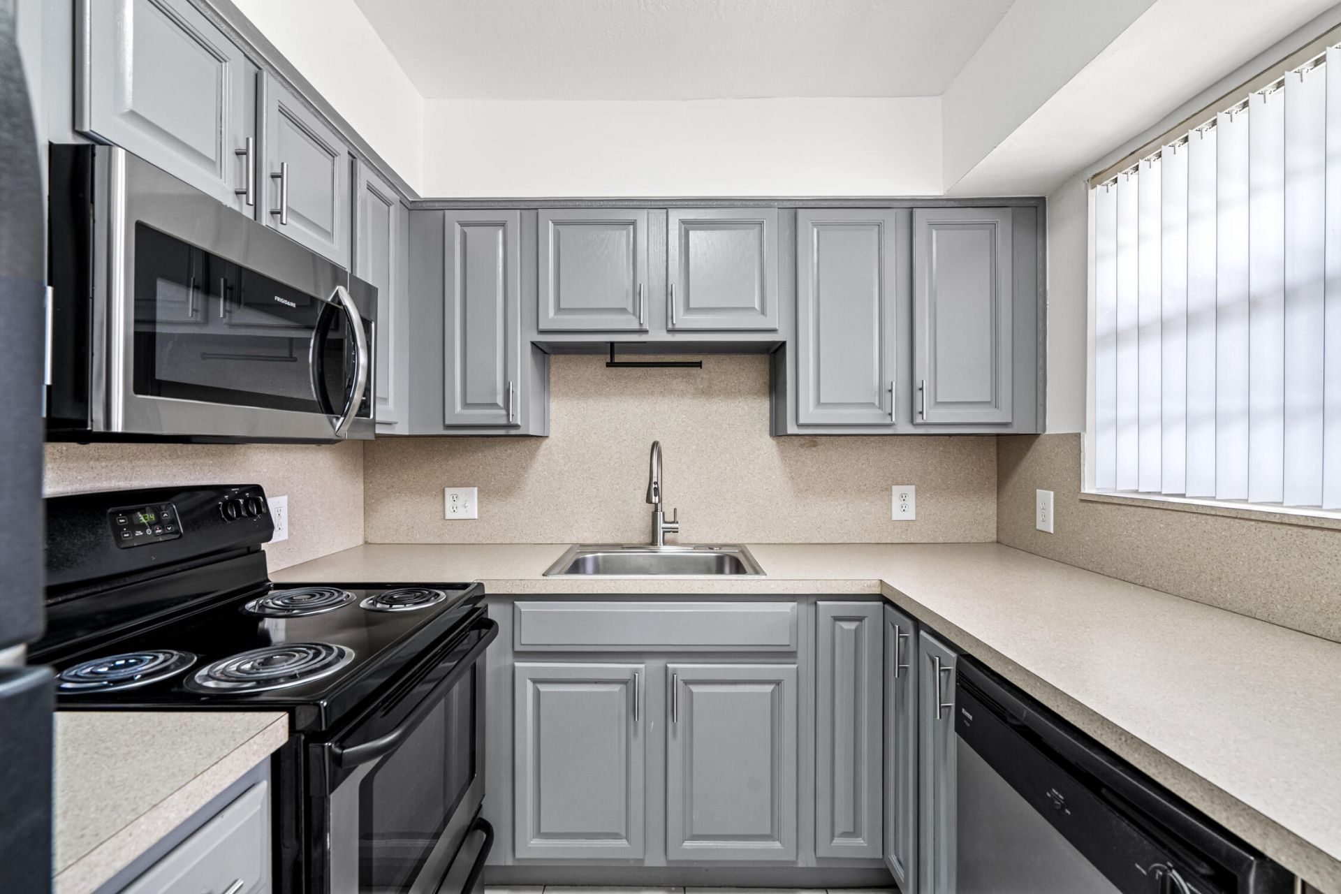 1908 NW 4th Avenue, Unit 107, Boca Raton, FL 33432 Photo