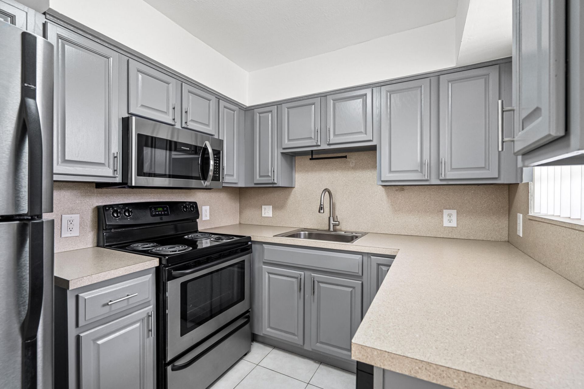 1908 NW 4th Avenue, Unit 107, Boca Raton, FL 33432 Photo