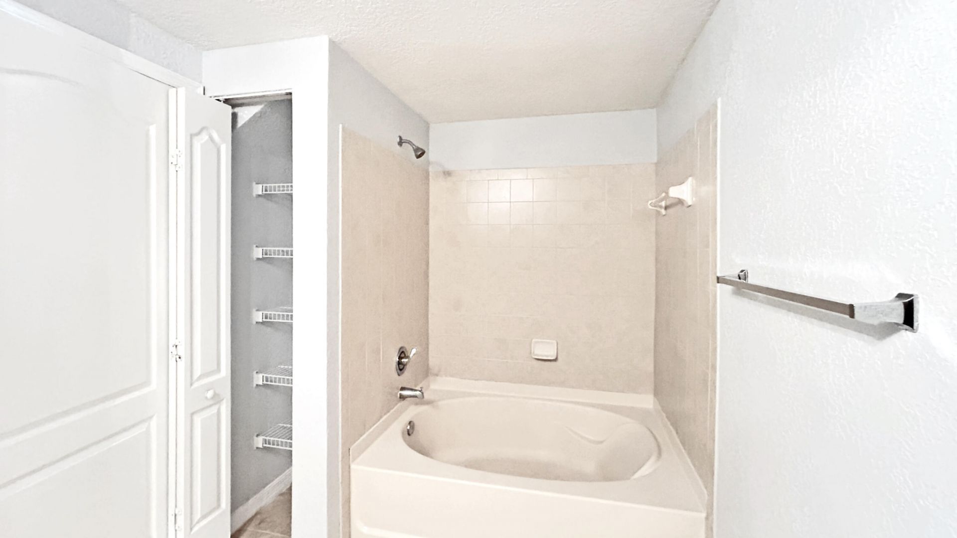 144 SW Peacock Boulevard, Unit 23-105, Port Saint Lucie, FL 34986 Photo