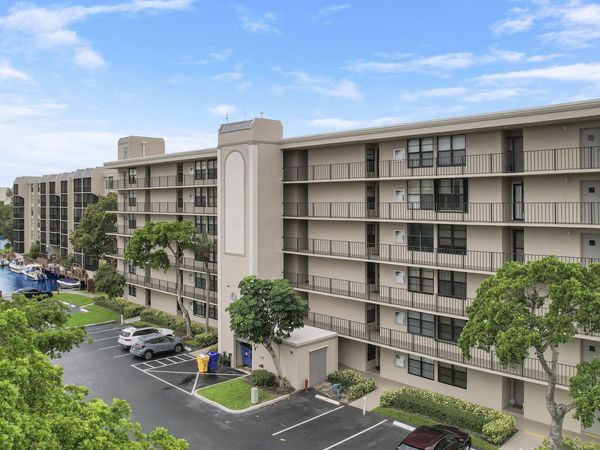 9 Royal Palm Way, Unit 105, Boca Raton, FL 33432