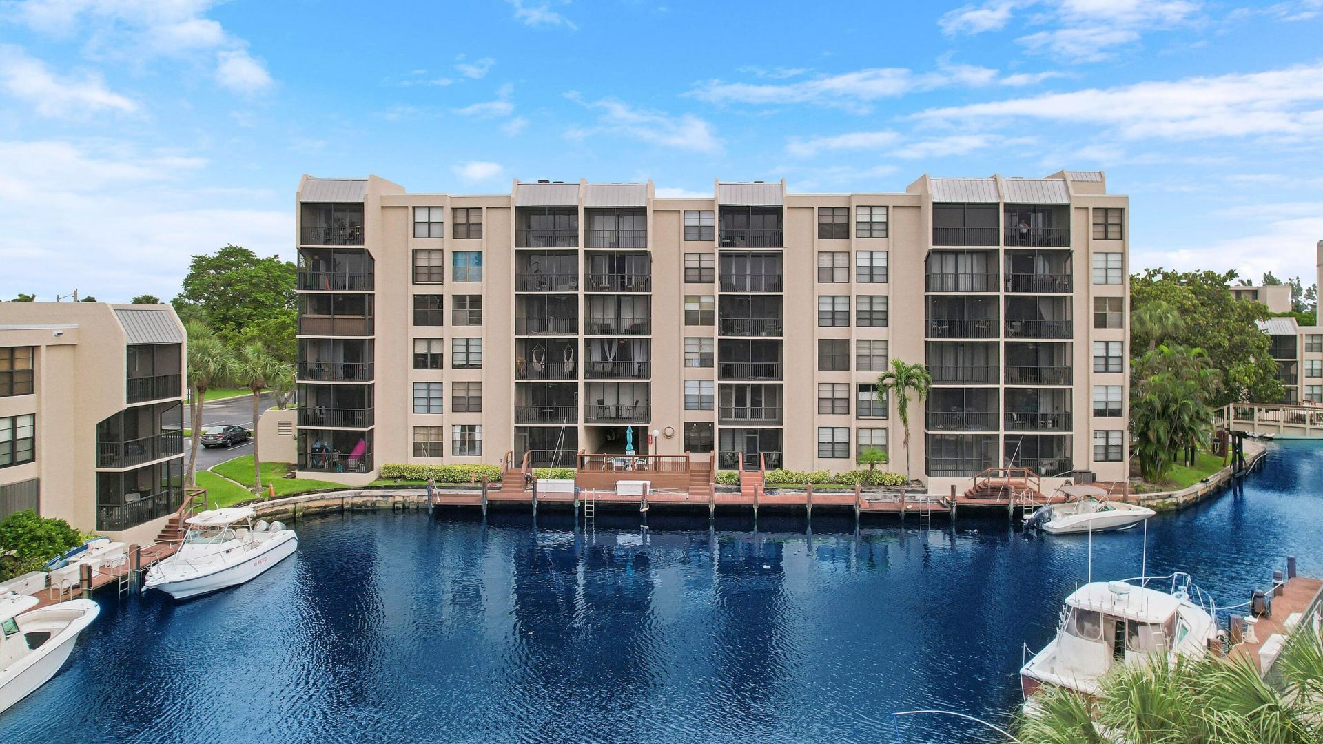 9 Royal Palm Way, Unit 105, Boca Raton, FL 33432 Photo