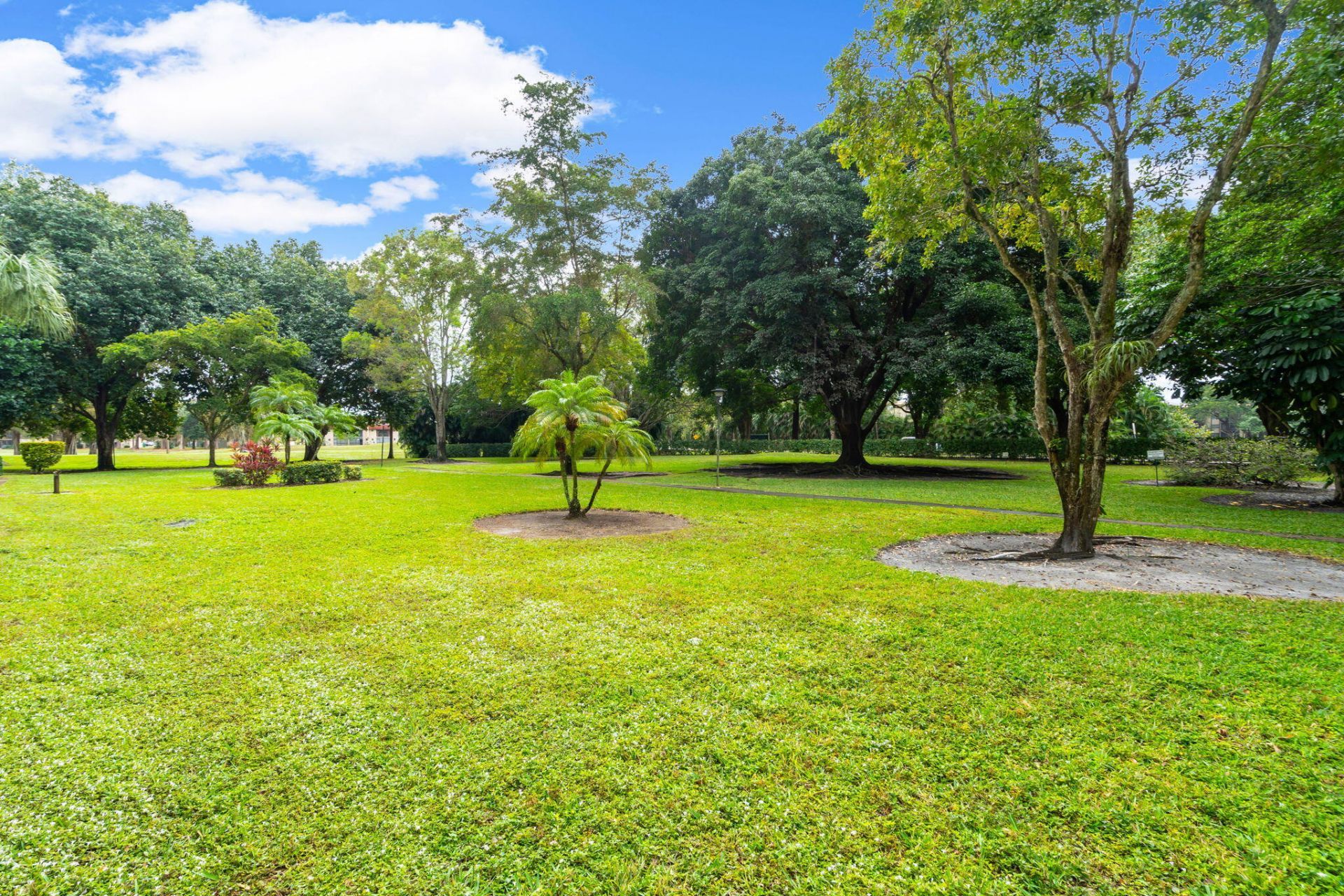 5900 NW 44th Street, Unit 106, Lauderhill, FL 33319 Photo