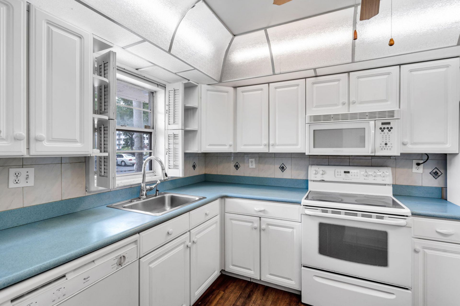 5900 NW 44th Street, Unit 106, Lauderhill, FL 33319 Photo