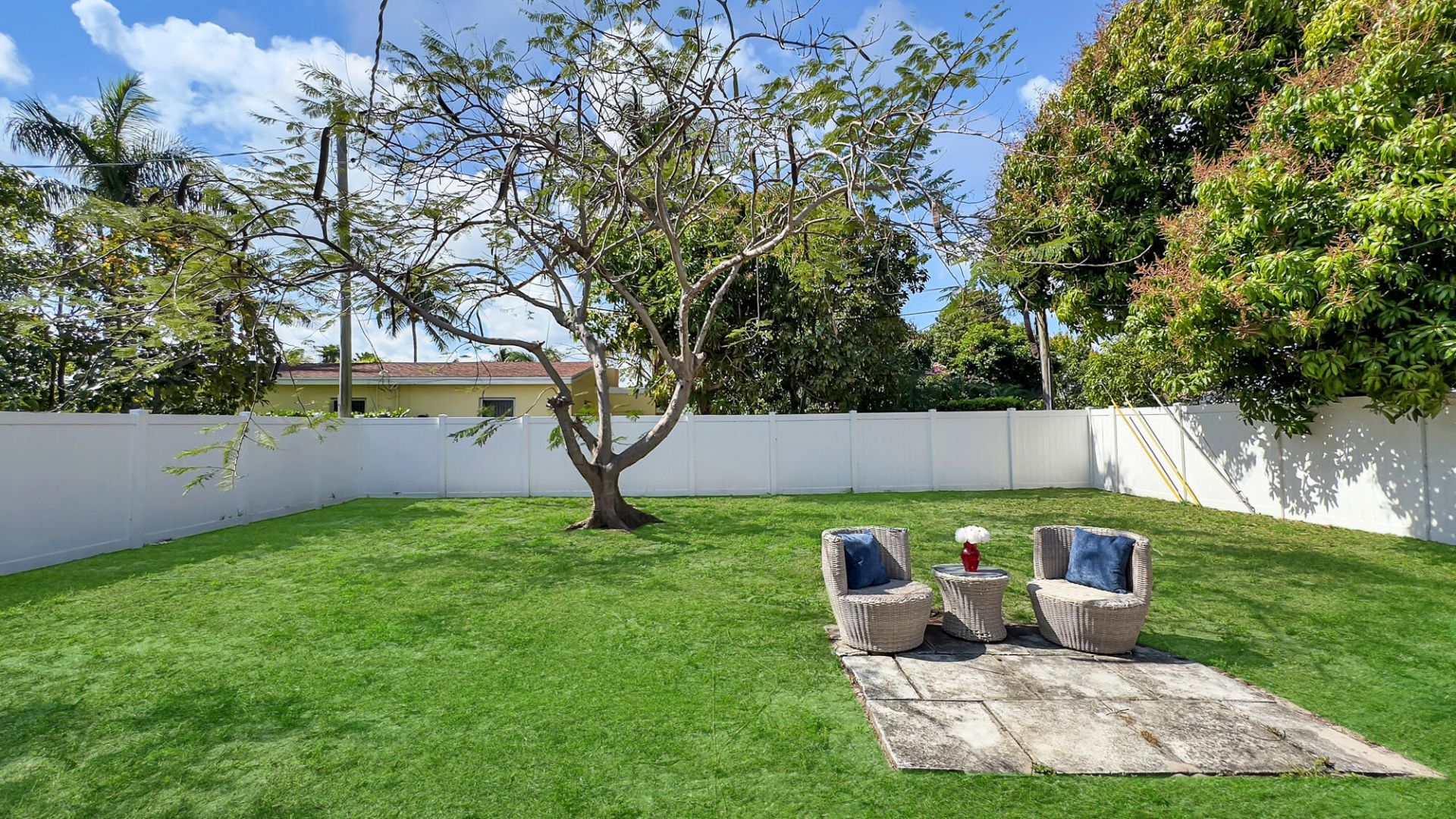 3331 Lake Avenue, West Palm Beach, FL 33405 Photo