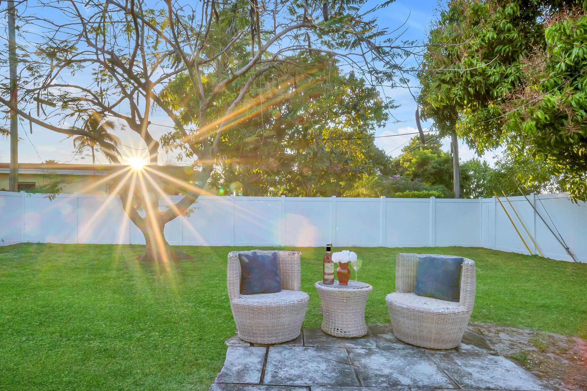 3331 Lake Avenue, West Palm Beach, FL 33405 Photo