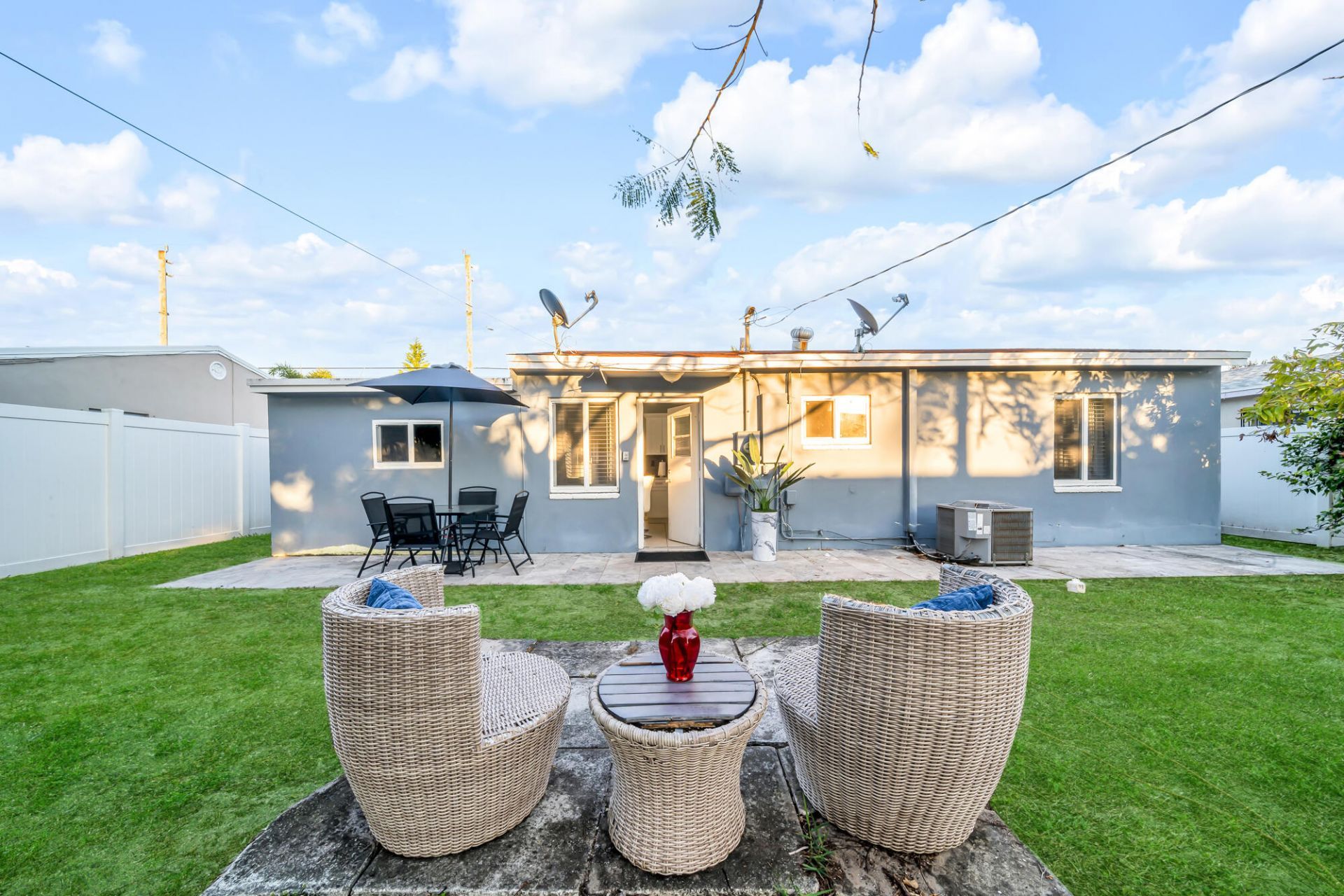 3331 Lake Avenue, West Palm Beach, FL 33405 Photo