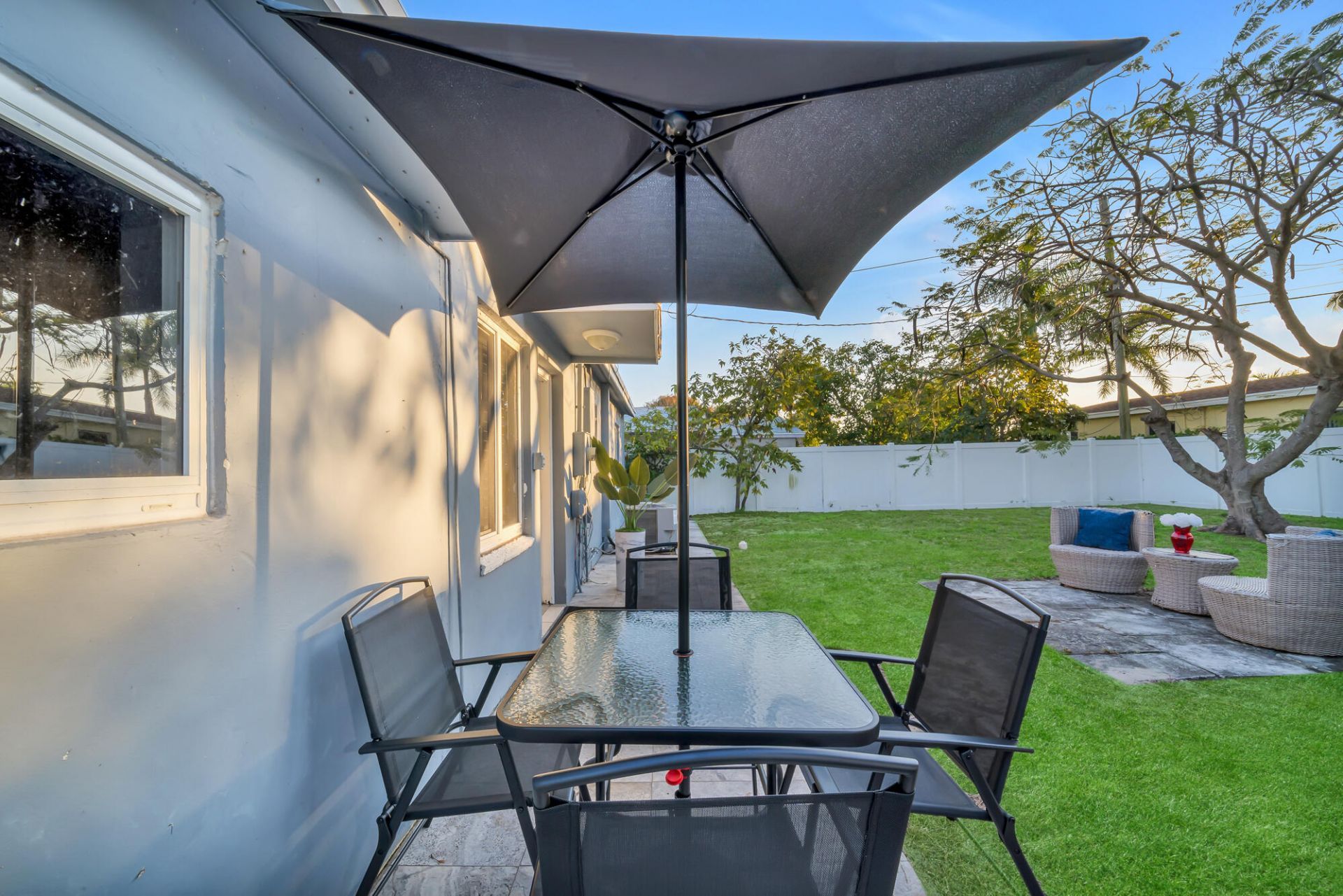 3331 Lake Avenue, West Palm Beach, FL 33405 Photo