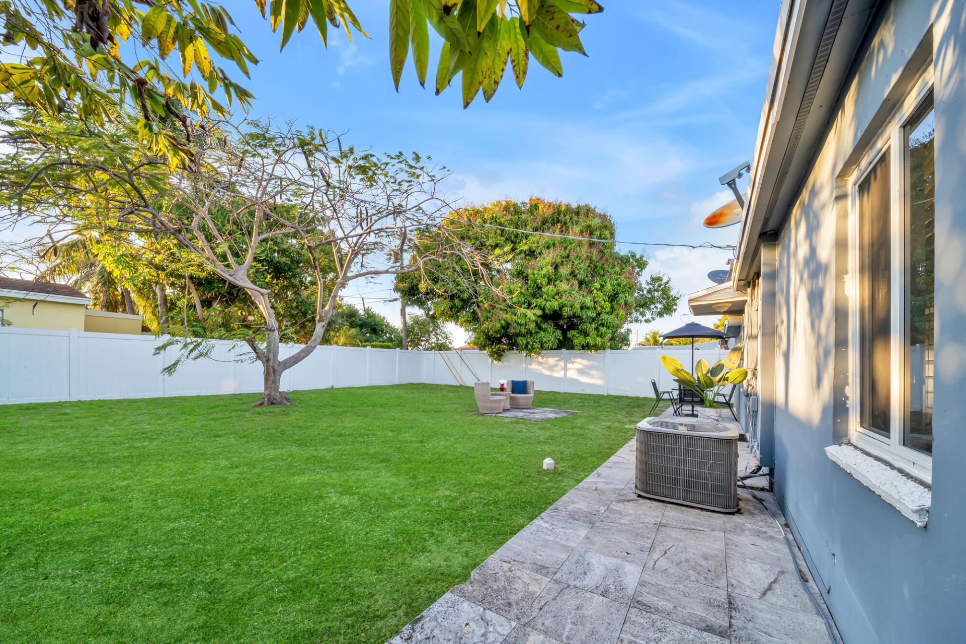 3331 Lake Avenue, West Palm Beach, FL 33405 Photo