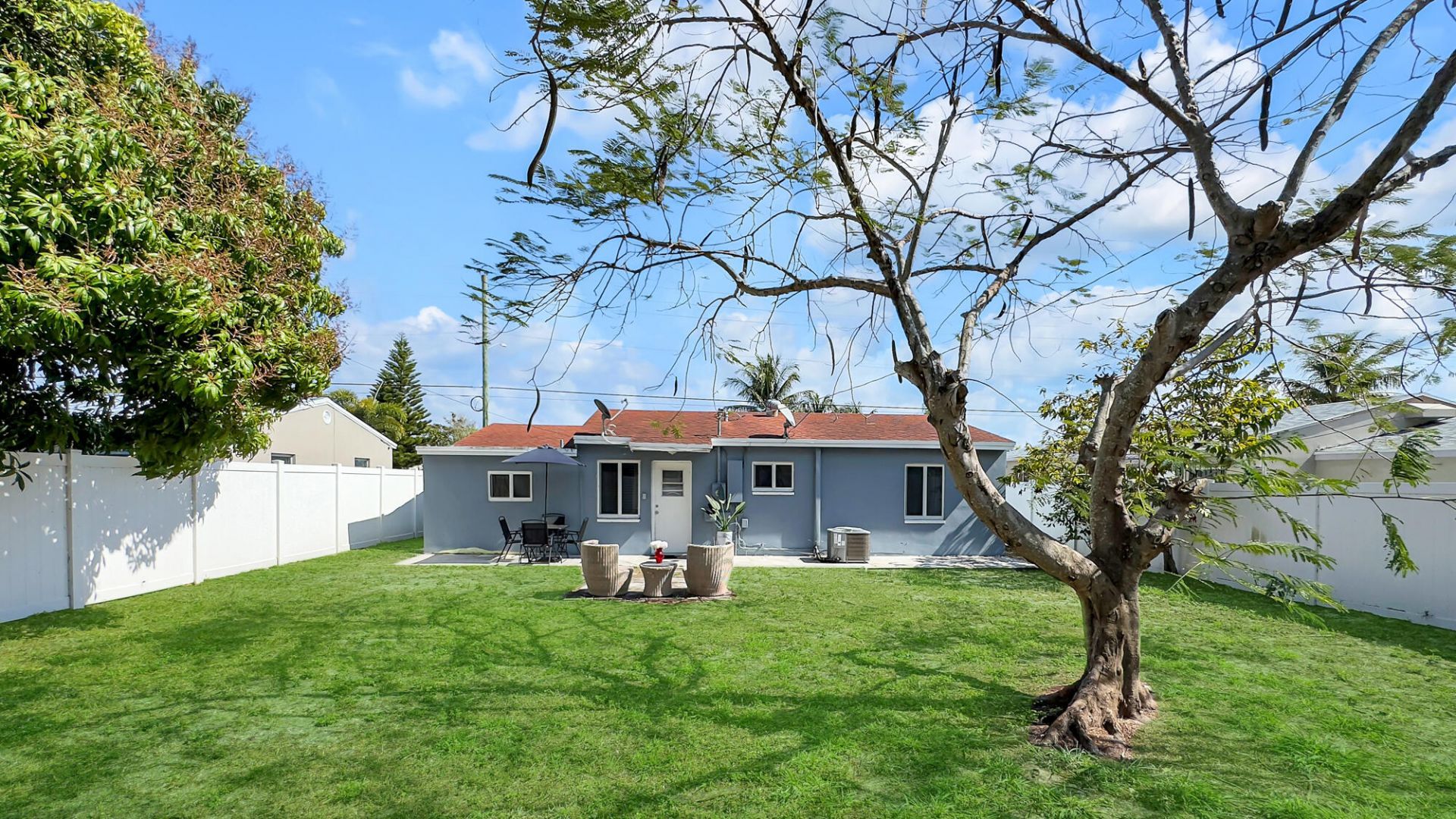 3331 Lake Avenue, West Palm Beach, FL 33405 Photo