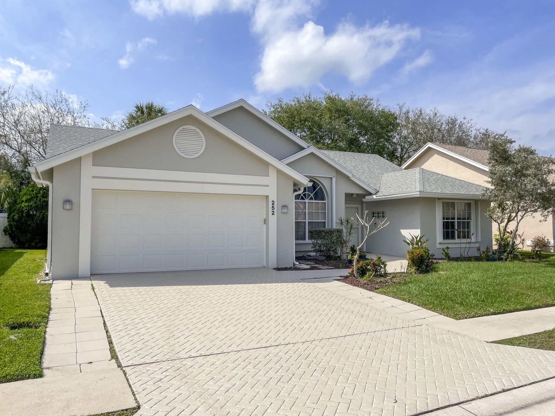 252 Moccasin Trail W, Jupiter, FL 33458 Photo