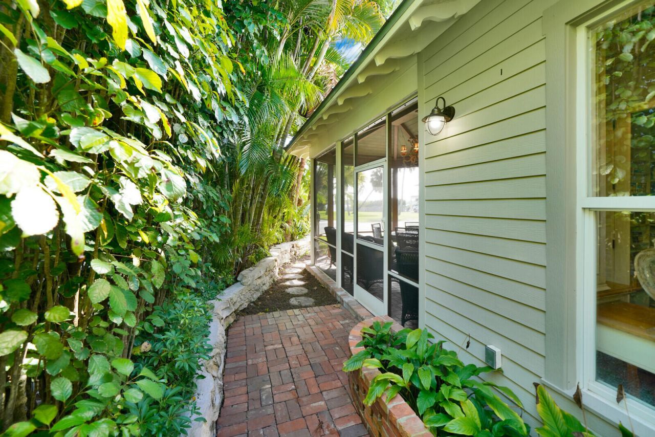 137 S Oak Street, Lantana, FL 33462 Photo