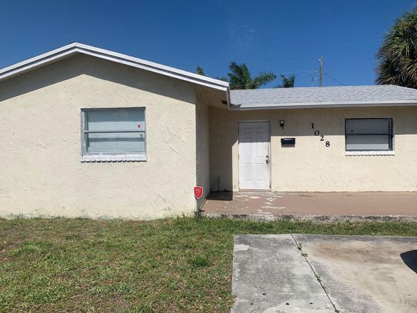 1028 W 7th Street, Riviera Beach, FL 33404