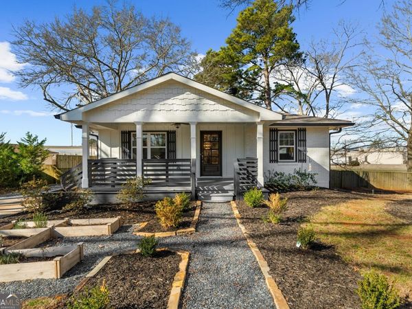 932 Sharon Circle SE, Smyrna, GA 30080