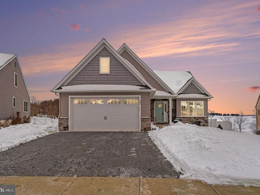467 Hamilton Court, Manheim, PA 17545 Main Photo