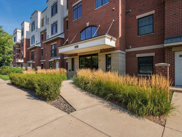 619 8th Street SE, Unit 409, Minneapolis, MN 55414