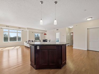 619 8th Street SE, Unit 409, Minneapolis, MN 55414