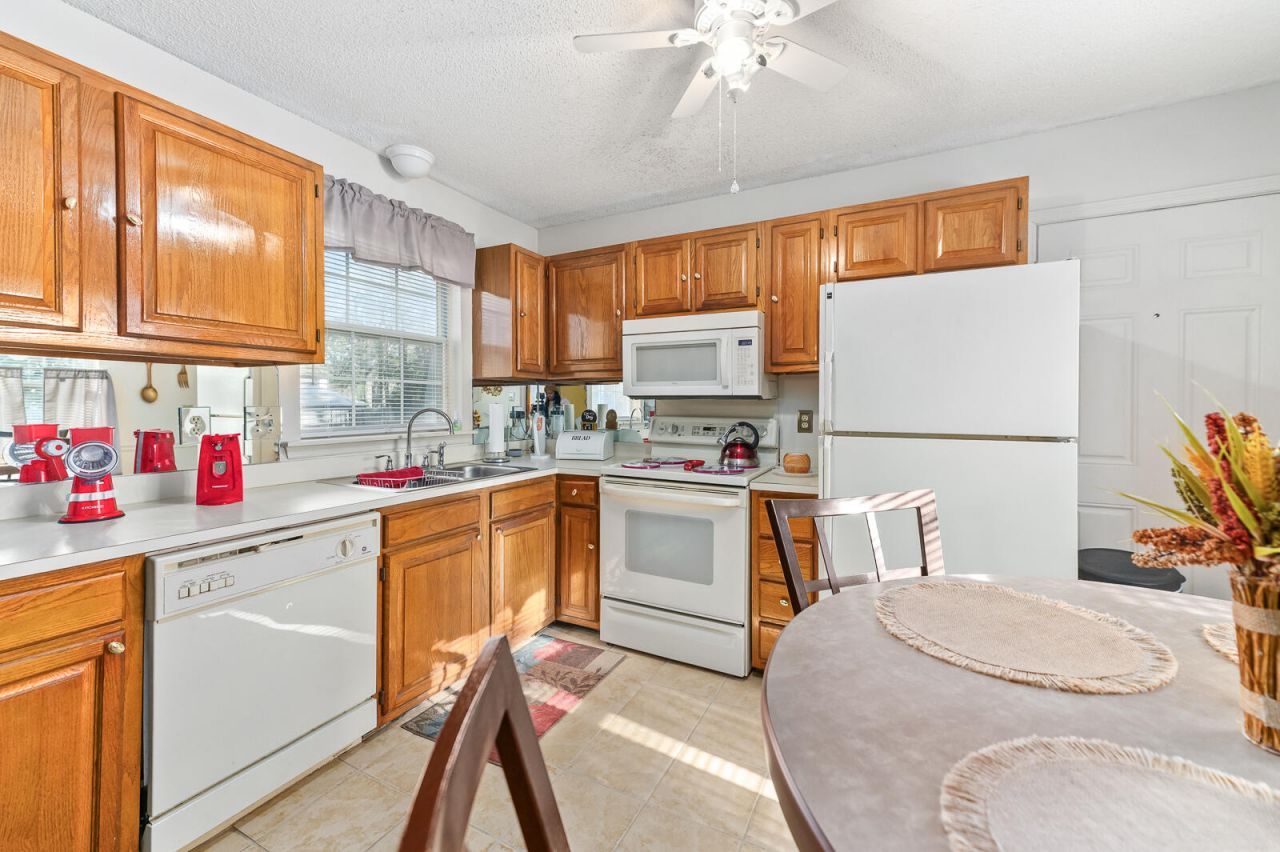 855 Springwood Circle Photo 10