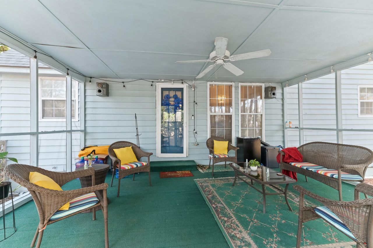 855 Springwood Circle Photo 18