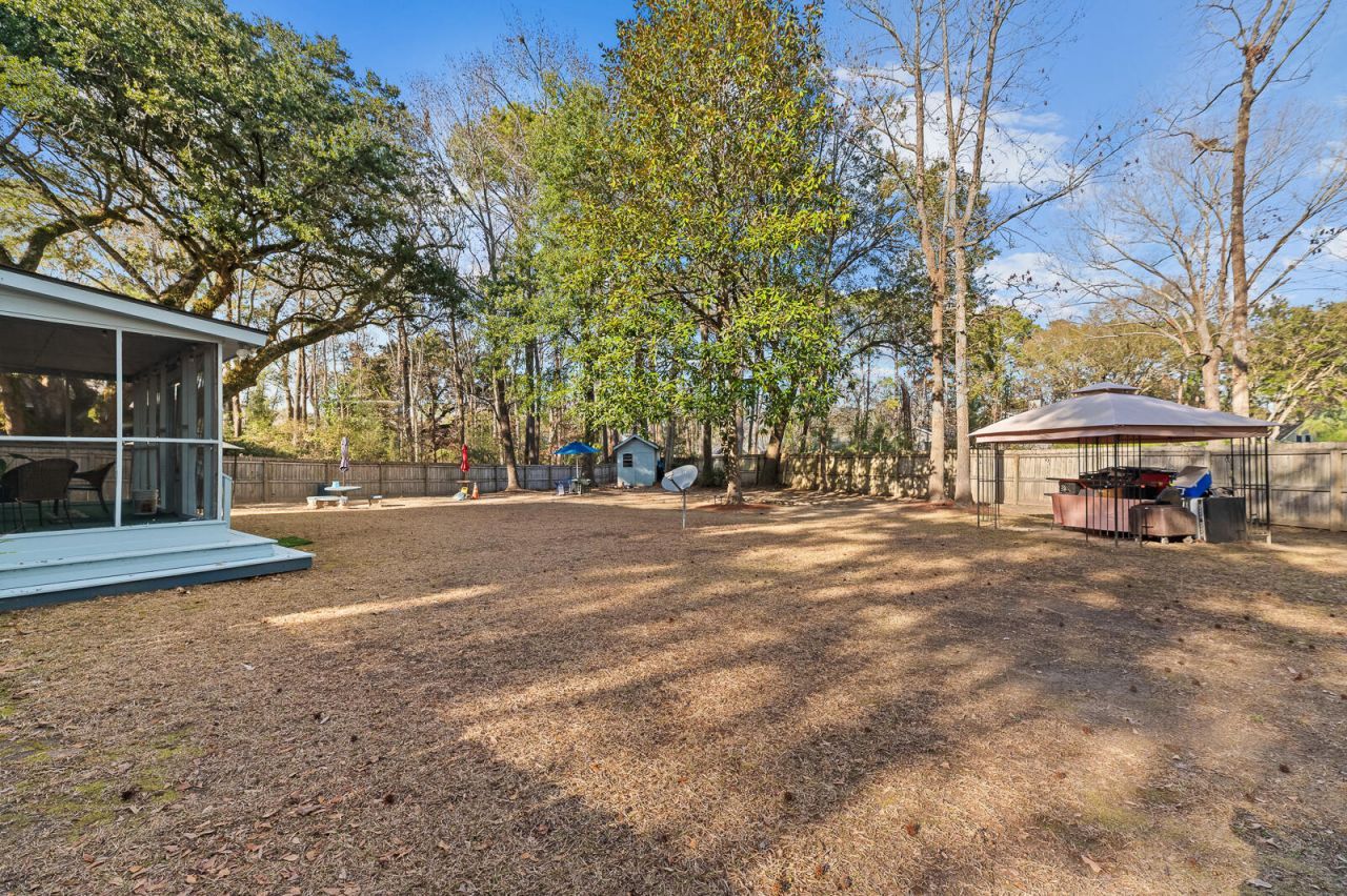 855 Springwood Circle Photo 20