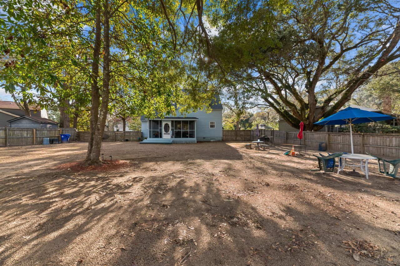 855 Springwood Circle Photo 22