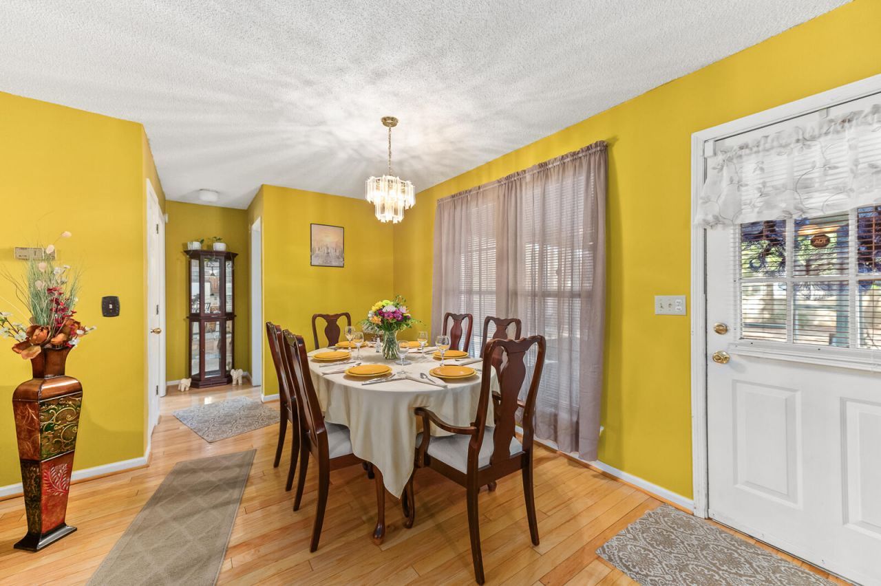 855 Springwood Circle Photo 7