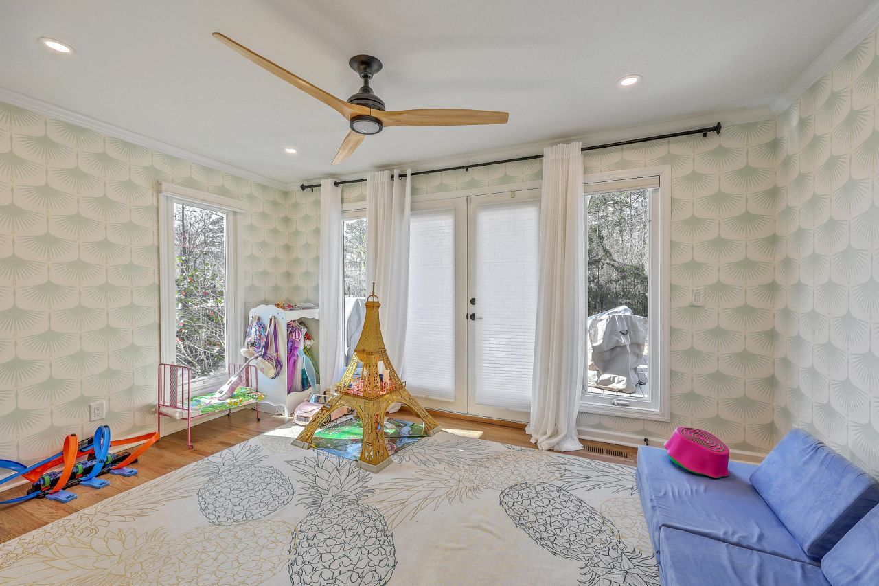 904 Battery Way Photo 16