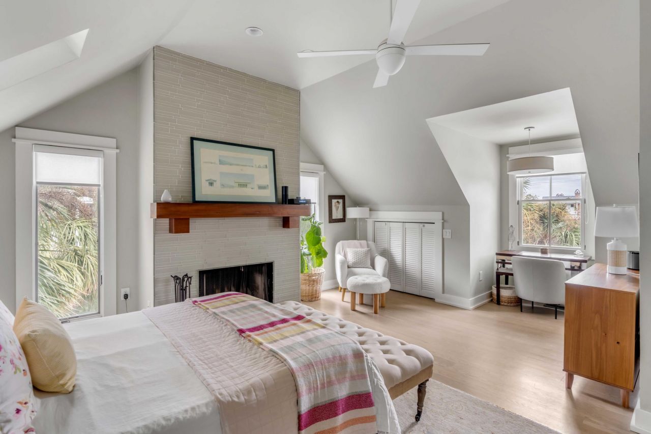 1655 Middle Street Photo 20