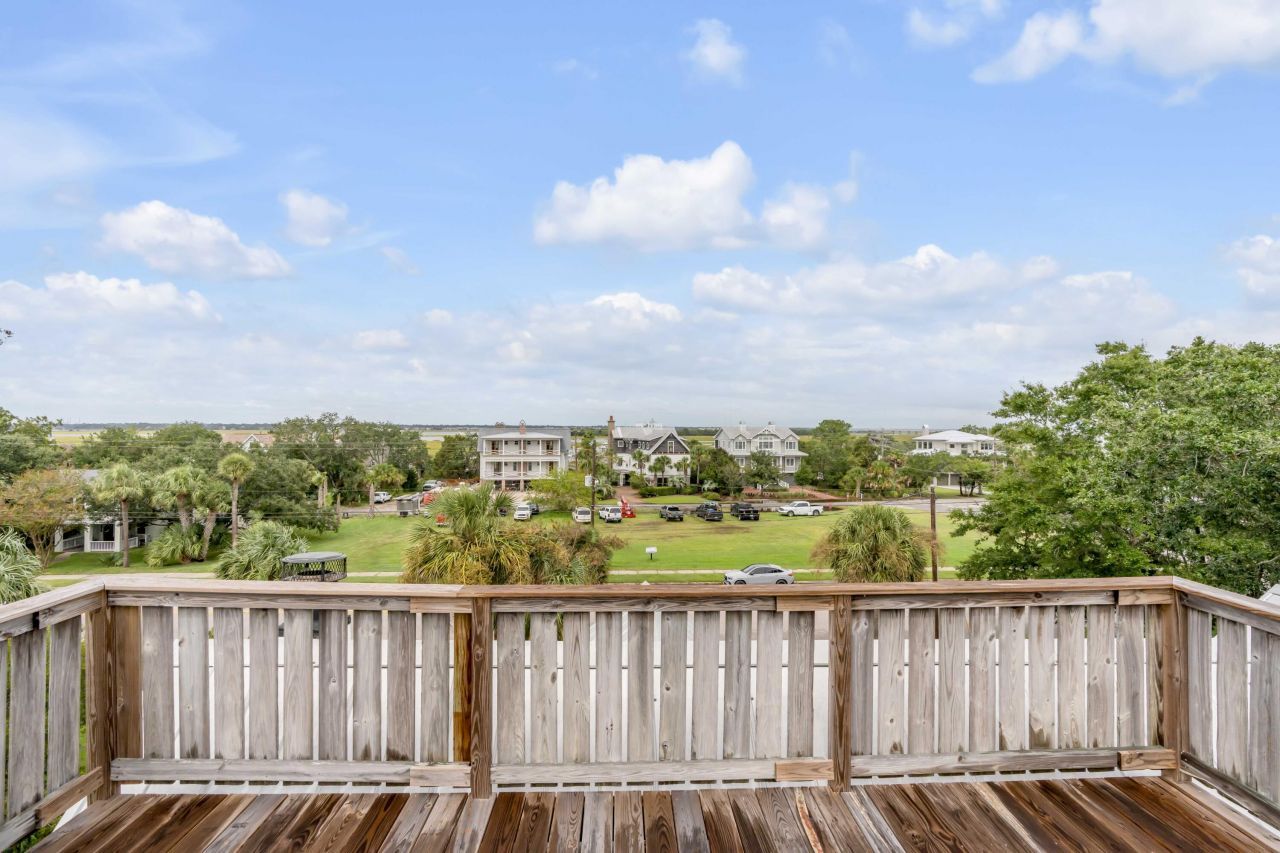 1655 Middle Street Photo 33