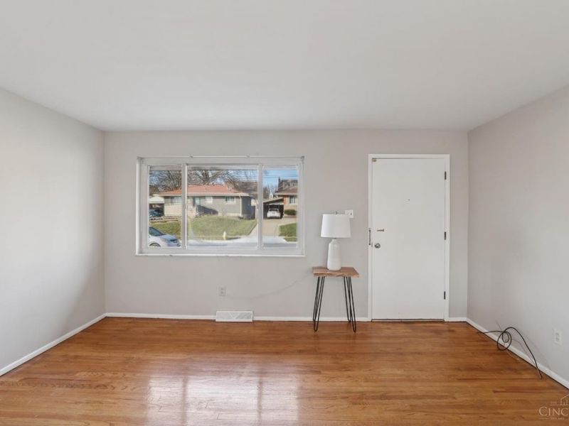 4269 Grotto Court, Cheviot, OH 45211 Photo 4