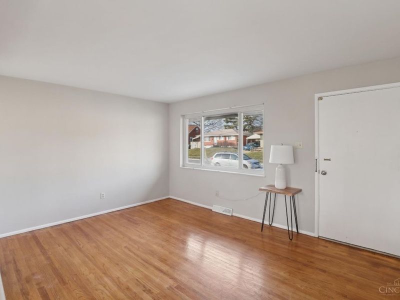 4269 Grotto Court, Cheviot, OH 45211 Photo 5