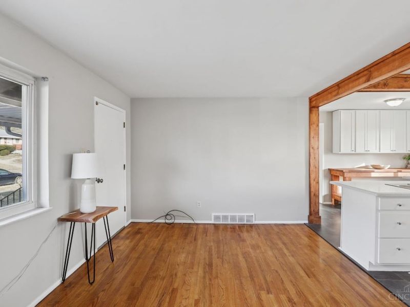 4269 Grotto Court, Cheviot, OH 45211 Photo 6