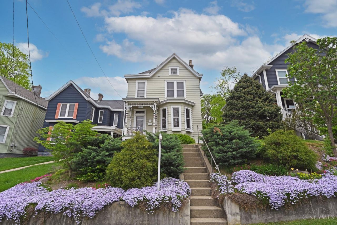 3616 Woodbridge Place, Cincinnati, OH 45226 Main Photo